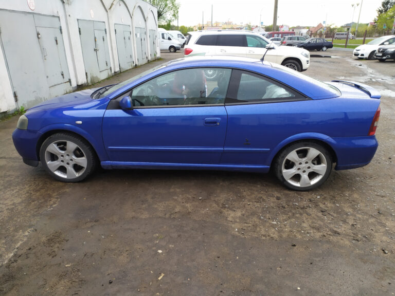 Opel Astra Coupé