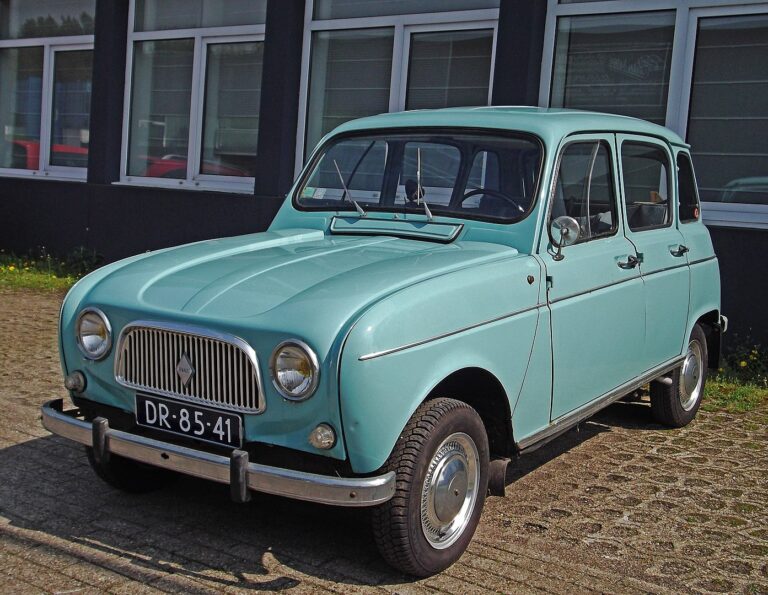 Renault 4
