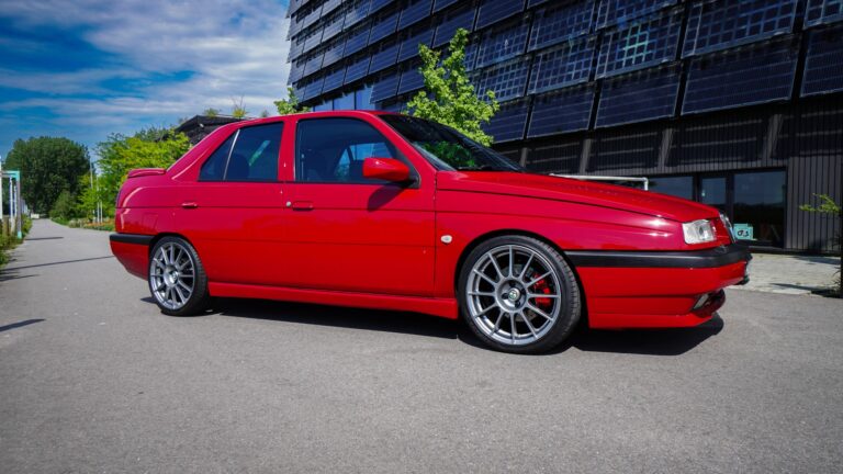 Alfa Romeo 155 V6