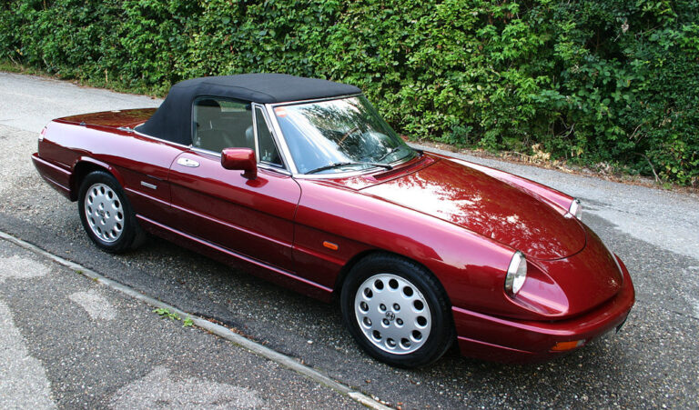 Alfa Romeo Spider série 4