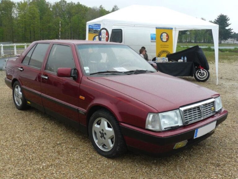 Lancia Thema 8.32