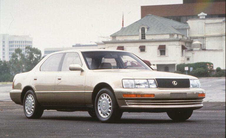 Lexus LS400