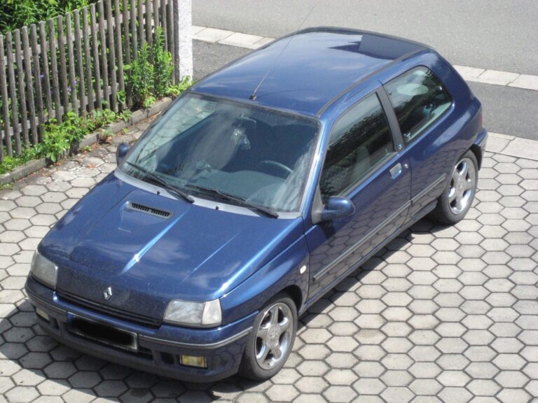 Renault Clio 16S