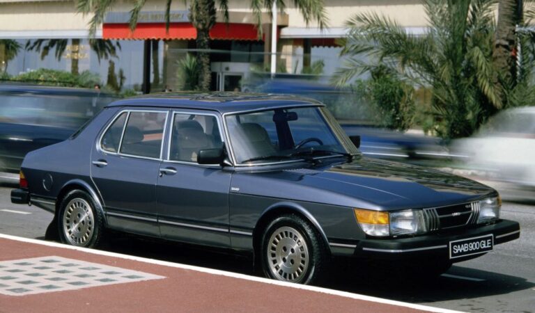 Saab 900 Classic