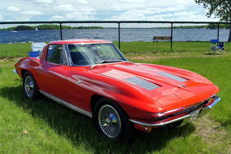 Chevrolet Corvette C2 Sting Ray