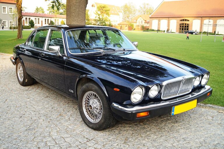 Jaguar XJ
