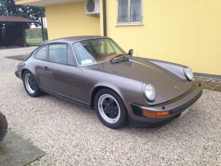 Porsche 911 Carrera 3.0